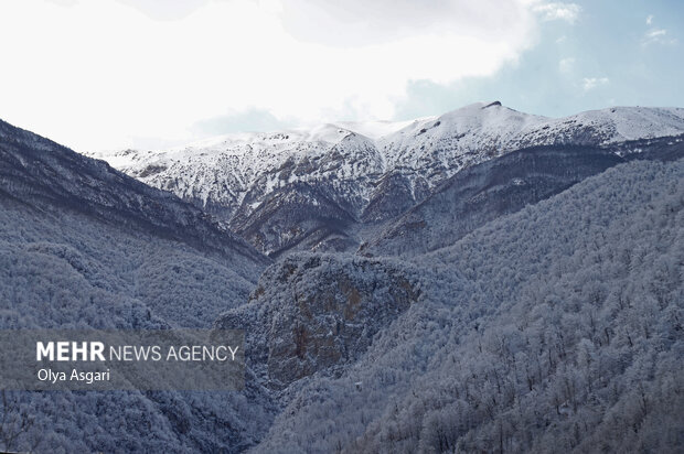 زمستان برفی روستای تاریخی و گردشگری زیارت گرگان