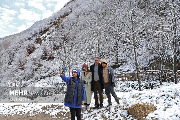 زمستان برفی روستای تاریخی و گردشگری زیارت گرگان