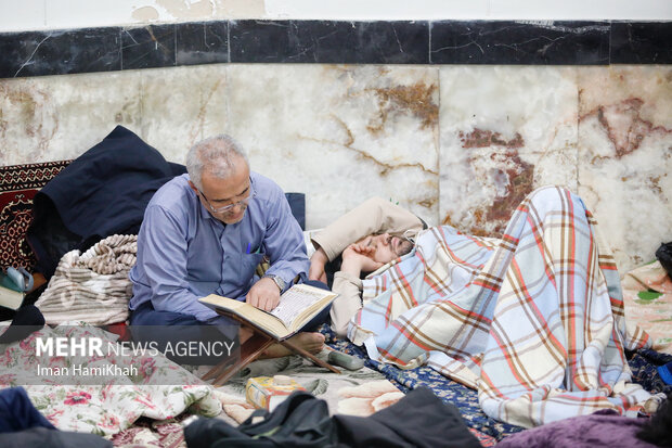 آیین معنوی اعتکاف در همدان