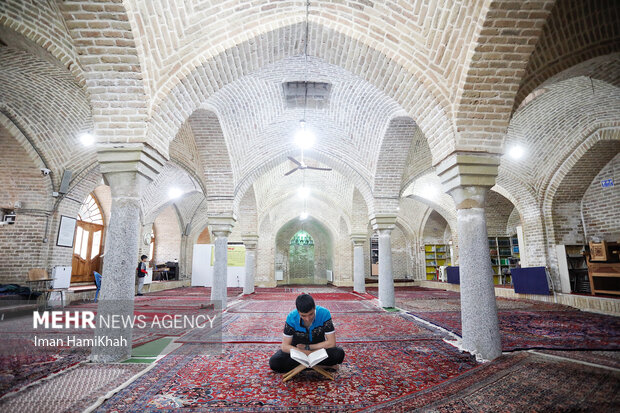 آیین معنوی اعتکاف در همدان