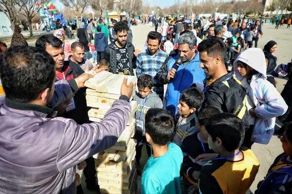 رقابت پدران و پسران یزدی در مسابقات فرهنگی و ورزشی