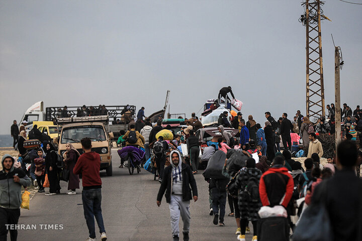 Hundreds flee further south as Israeli forces advance in Khan Younis