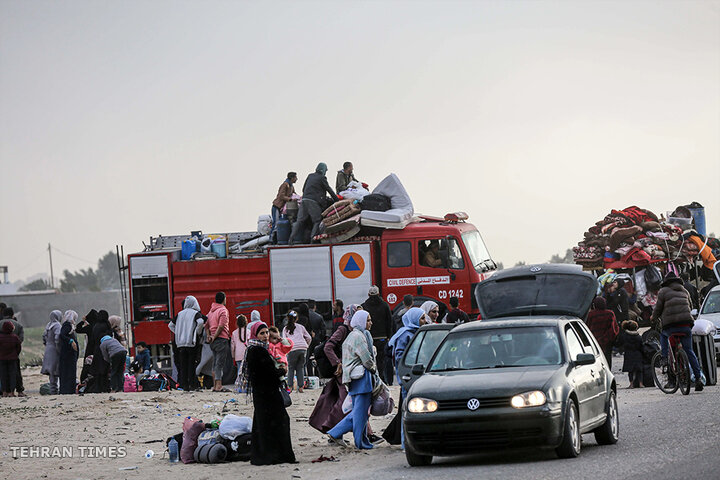 Hundreds flee further south as Israeli forces advance in Khan Younis