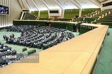 مختصات «نماینده تراز» از نگاه رهبر انقلاب/ «وکیل ملت» باید چه شاخصه‌هایی داشته باشد؟