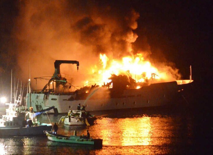 یمنی فوج کا حملہ، خلیج عدن میں برطانوی تیل بردار کشتی میں آگ بھڑک اٹھی