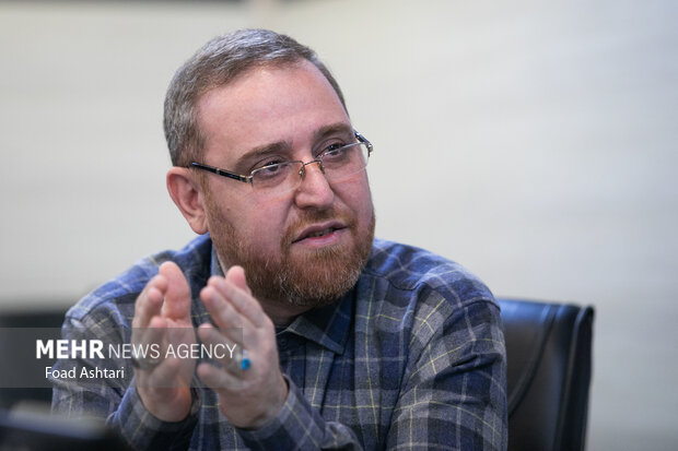 اقراریان: اصلاحطلبان و اپوزیسیون در تحریم انتخابات همگرا هستند