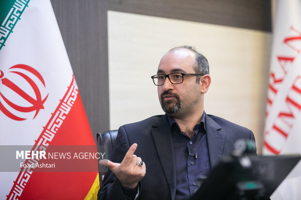 اقراریان: اصلاحطلبان و اپوزیسیون در تحریم انتخابات همگرا هستند