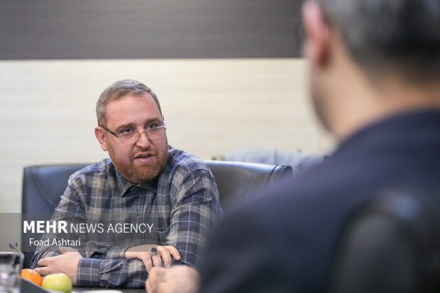 اقراریان: اصلاحطلبان و اپوزیسیون در تحریم انتخابات همگرا هستند