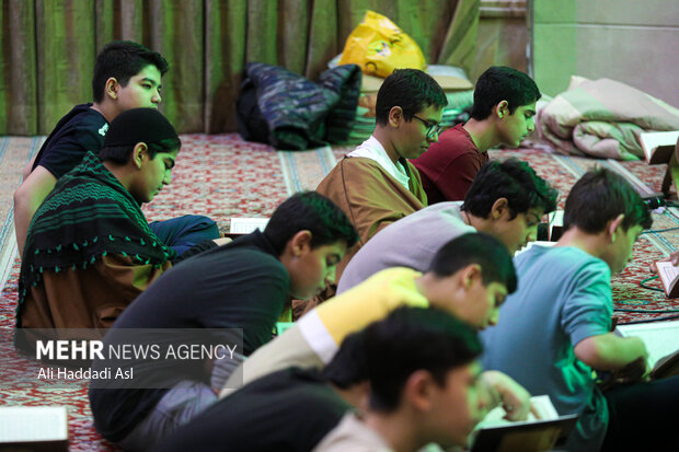 اعتکاف فرصت نزدیکی به خدا؛ مساجد بوشهر آماده میزبانی هستند