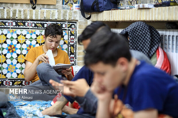 اعتکاف خلوتگاه دل‌ها؛ دانش‌آموزان خوزستانی در آغوش مسجد