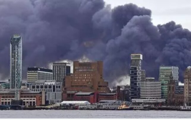 Large blaze causes huge plumes of smoke over Liverpool