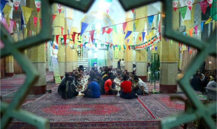 «اعتکاف» خلوتگاه خواص با خدا ؛ ۱۰ هزار یادواره برای شهید نصر الله در اعتکاف برگزار میشود