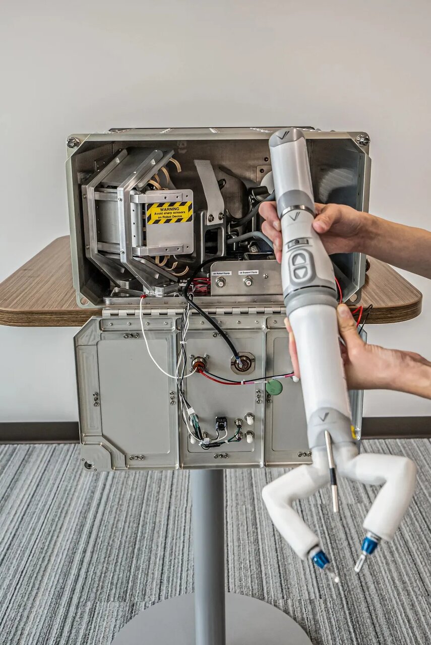 ربات جراح در راه ایستگاه فضایی