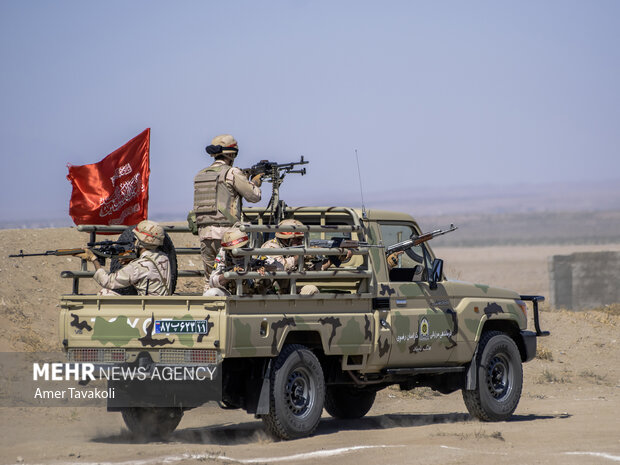 اشرار مسلح با پلیس در تفتان درگیر شدند/ شهادت ۱۰ نیروی مرزبانی اشرار مسلح با پلیس در تفتان درگیر شدند/ شهادت ۱۰ نیروی مرزبانی