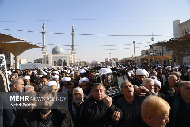 تشییع پیکر «آیت الله نمازی» در قم