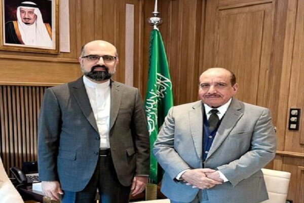 İran ve Suudi Arabistan'ın Brüksel'deki büyükelçileri görüştü