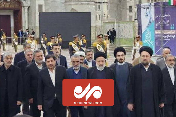 مراسم تجدید میثاق هیات دولت با آرمانهای امام(ره) مراسم تجدید میثاق هیات دولت با آرمانهای امام(ره)