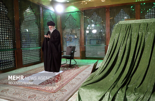 حضور در مرقد مطهر امام راحل و گلزار شهدای بهشت زهرا