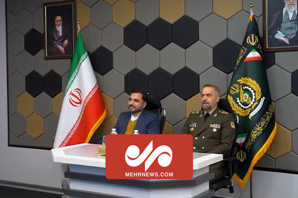 لحظه صدور فرمان پرتاب ماهوارهبر سیمرغ توسط وزیر دفاع لحظه صدور فرمان پرتاب ماهوارهبر سیمرغ توسط وزیر دفاع