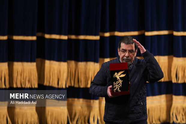 پرویز شیخ طادی در آئین افتتاحیه چهل و دومین جشنواره بین المللی فیلم فجر حضور دارد
