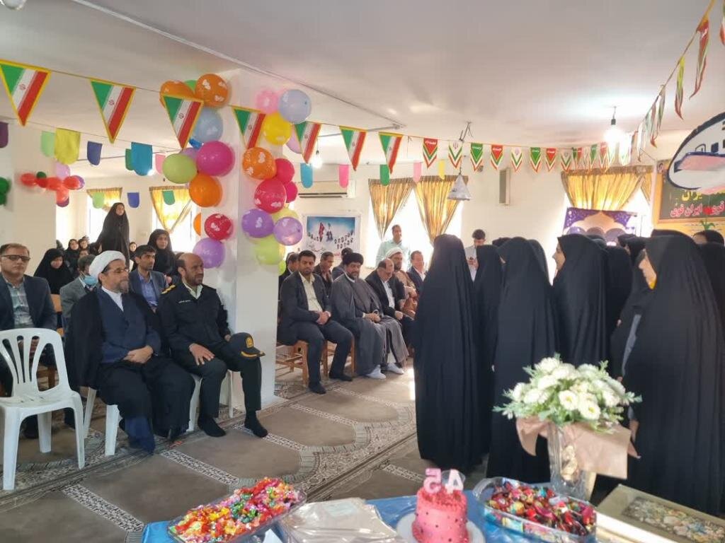 زنگ انقلاب در مدارس گناوه نواخته شد