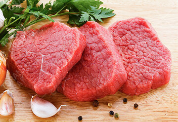 کاهش سهم گوشت قرمز در سبد مصرفی خانوارهای اصفهانی/ در تولید گوشت مرغ تا بهار آینده مشکلی نداریم