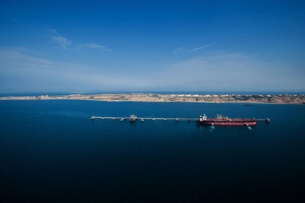 بوق نفتکش‌ها و کشتی ها در جزیره خارگ به صدا درآمد
