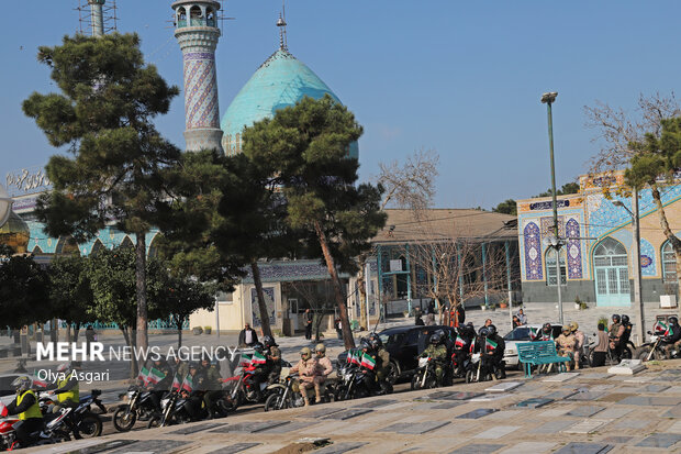 
People in Gorgan celebrate anniv. of Imam Khomeini's return