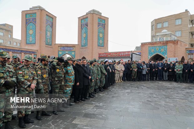 روز اول دهه فجر در اردبیل