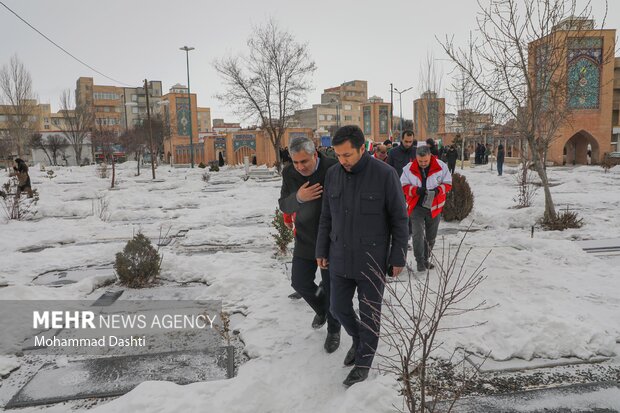 روز اول دهه فجر در اردبیل