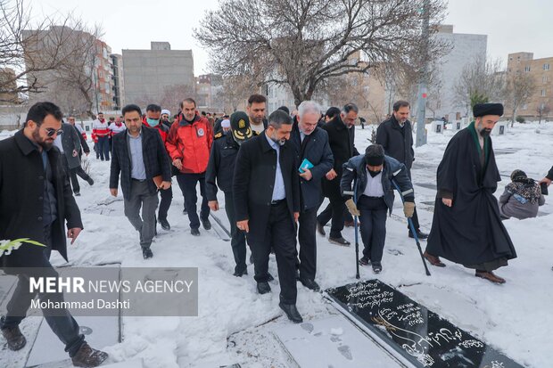 روز اول دهه فجر در اردبیل