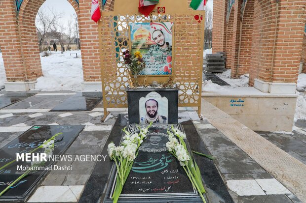 روز اول دهه فجر در اردبیل