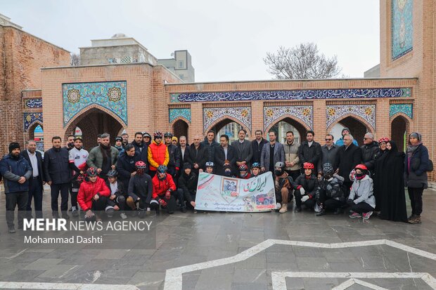 روز اول دهه فجر در اردبیل