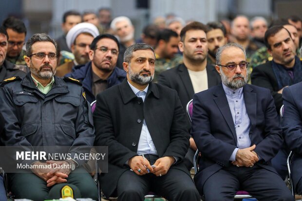 روز اول دهه فجر در اردبیل