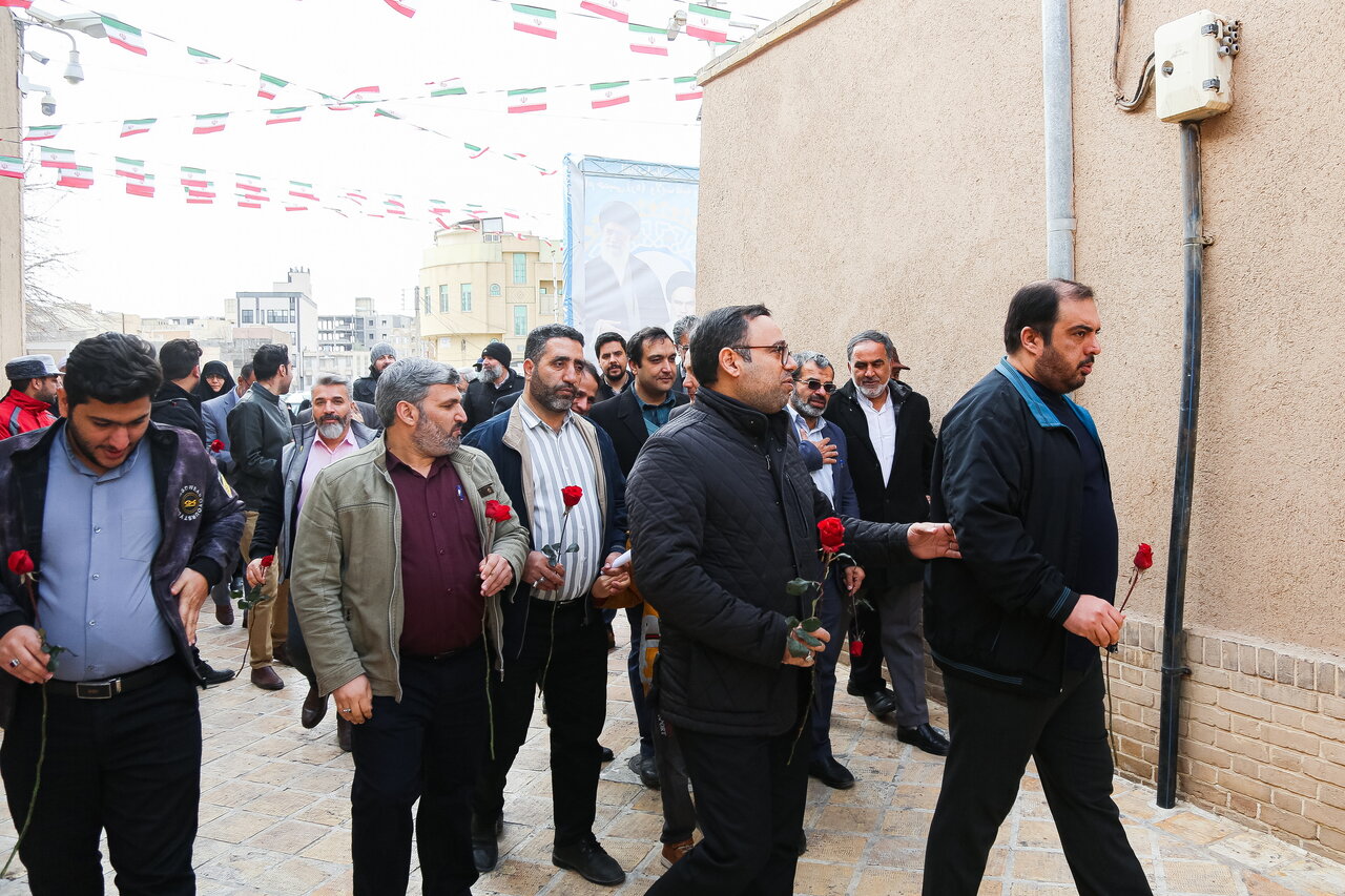 اهالی رسانه قم آرمان های امام راحل و انقلاب تجدید بیعت کردند