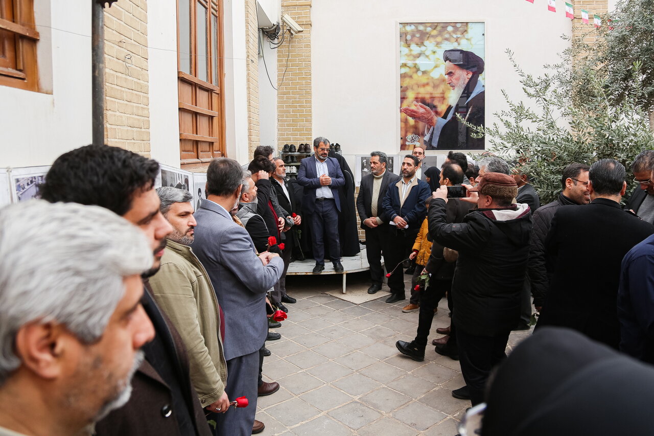 اهالی رسانه قم آرمان های امام راحل و انقلاب تجدید بیعت کردند