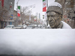 VIDEO: Beautiful winter snow whitens Zanjan