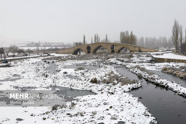 پل میربهاالدین یکی از مسیر های اصلی تردد مردم شهر به کردستان 