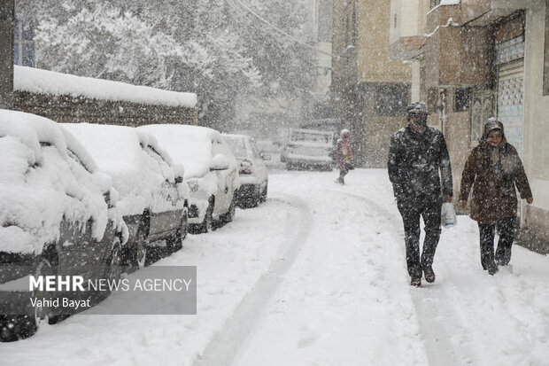 بارش اولین برف زمستانی مشهد
