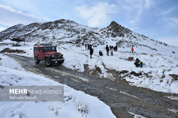 Snowtubing in Iran's Arak
