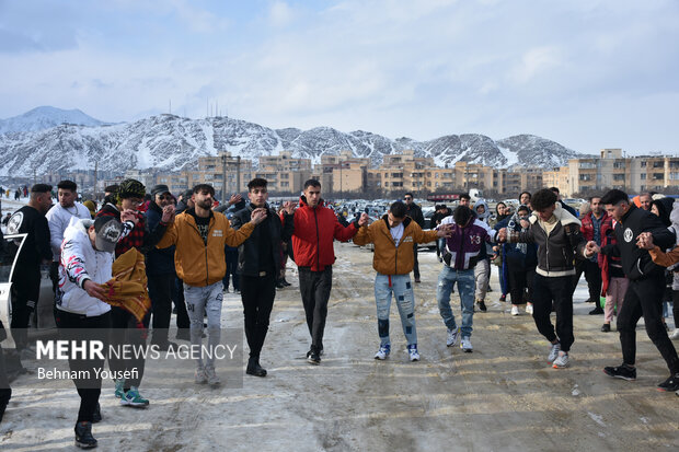 Snowtubing in Iran's Arak
