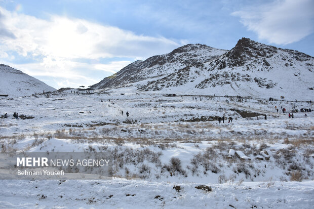 Snowtubing in Iran's Arak
