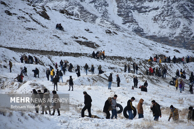 Snowtubing in Iran's Arak
