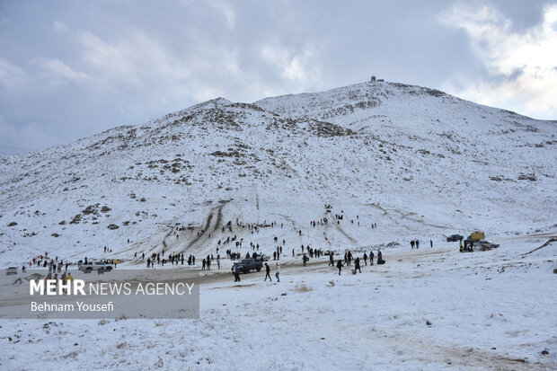 Snowtubing in Iran's Arak
