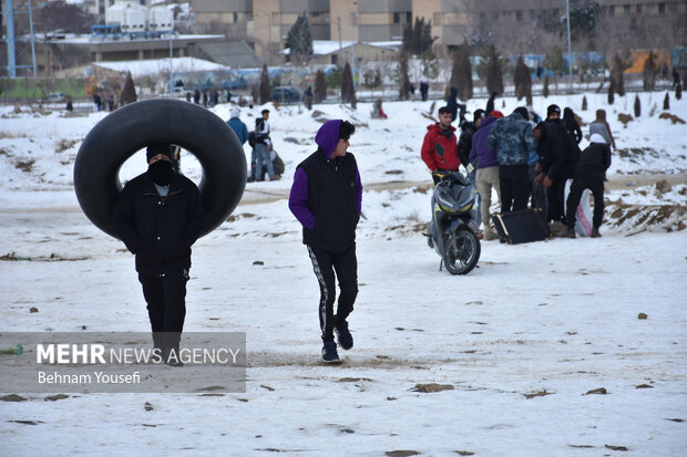 Snowtubing in Iran's Arak
