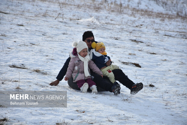 Snowtubing in Iran's Arak
