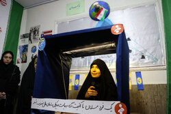افول قدرت آمریکا برای دانش آموزان جالب است/ روایت پیشرفت ایران در نمایشگاه‌ مدرسه انقلاب
