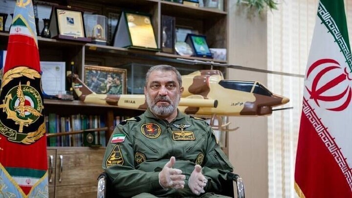 قائد طيران الجيش: تصنيع المروحيات الإيرانية تماماً على جدول الأعمال