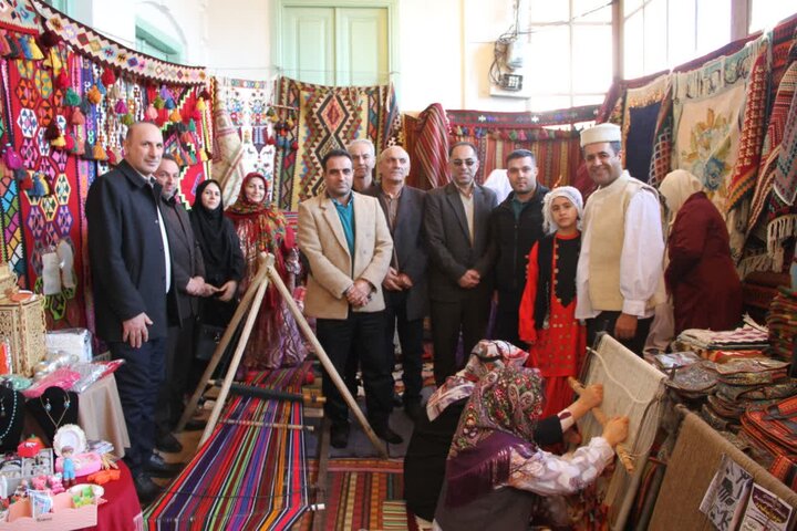 نمایشگاه صنایع دستی و تولیدات محلی در آستارا افتتاح شد