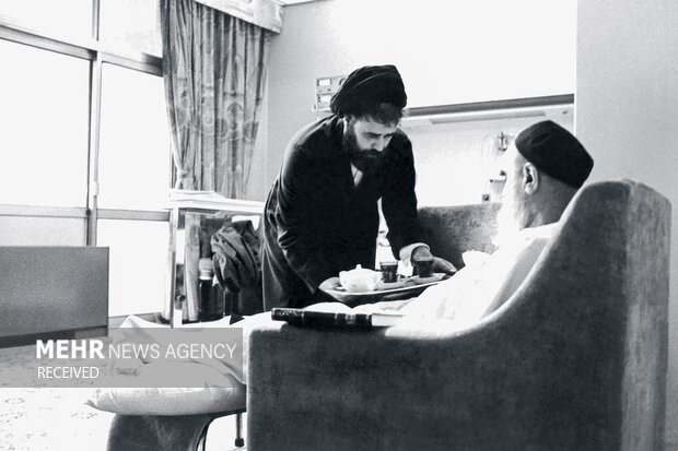 هشدارهای امام خمینی درباره روحانیون وابسته، مقدسنما و تحجرگرا